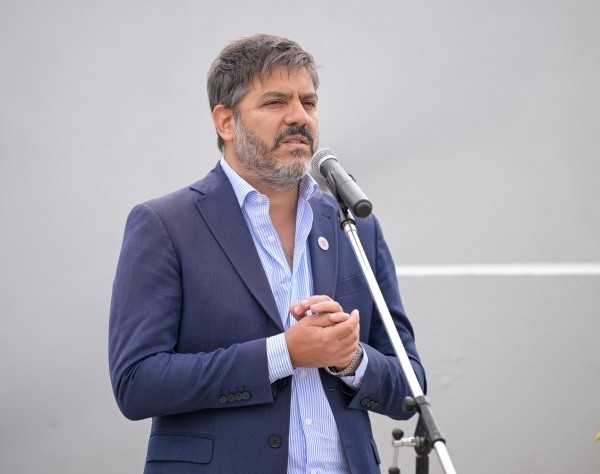 El gobierno bonaerense cuestionó la ofensiva de LLA contra las tasas municipales