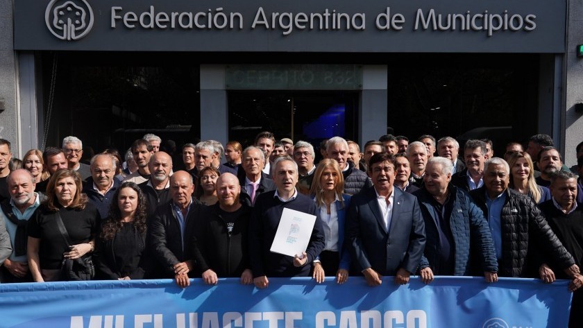 Intendentes del GBA presentaron un petitorio ante Capital Humano por la ayuda escolar