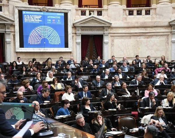 El oficialismo logró aprobar en Diputados el proyecto que autoriza un plan de pago a holdouts