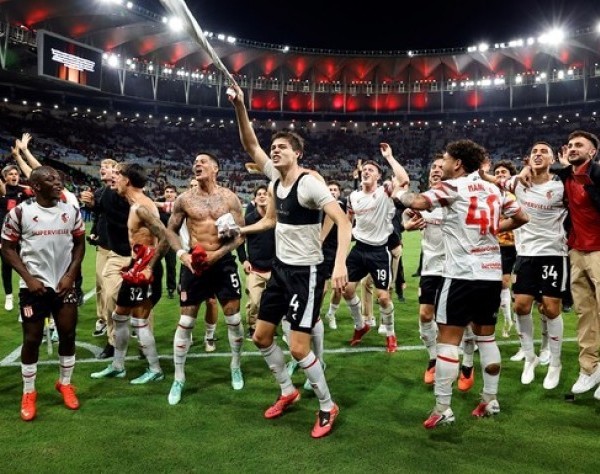 Copa Libertadores: Estudiantes aguantó con 10 y eliminó a Flamengo por penales, en el Maracaná